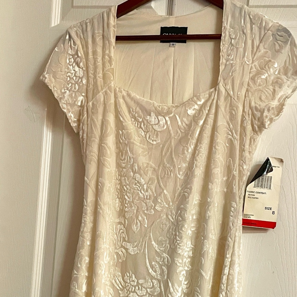 Onyx Nite Women's Long Ivory Floral Design Gown Dress Pageant Ceremony Sz 8